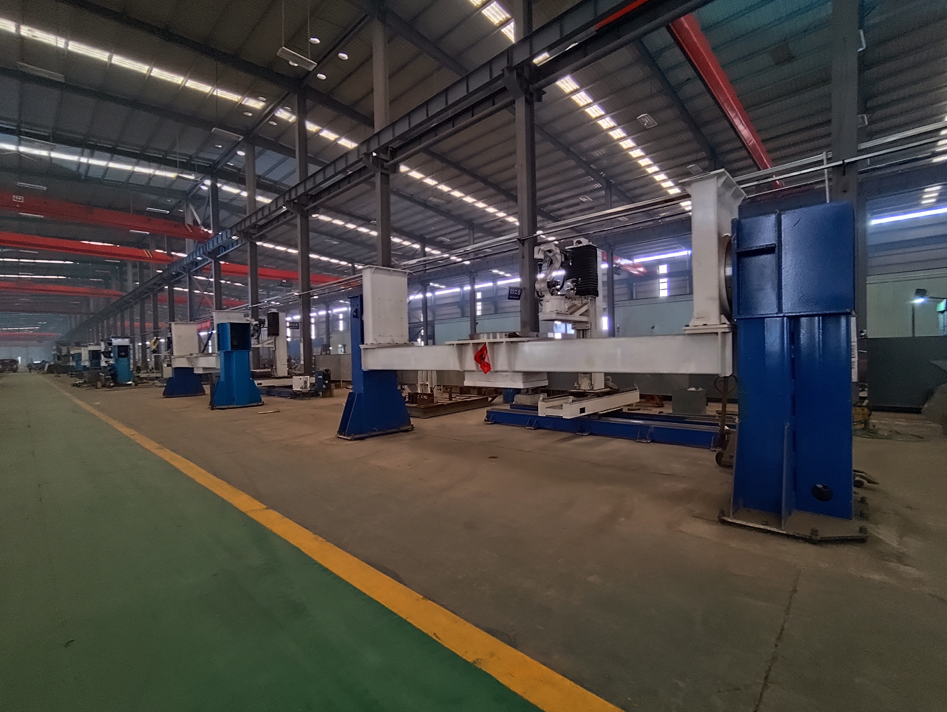 „Nowi pracownicy” na linii produkcyjnej